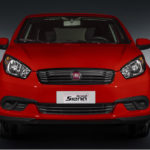 Dianteira do Fiat Gran Siena 2020 vermelho