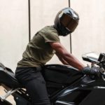 moto e capacete 2